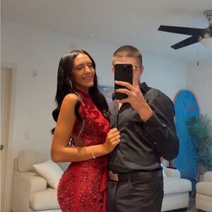 Chic Scarlet Mini Dress